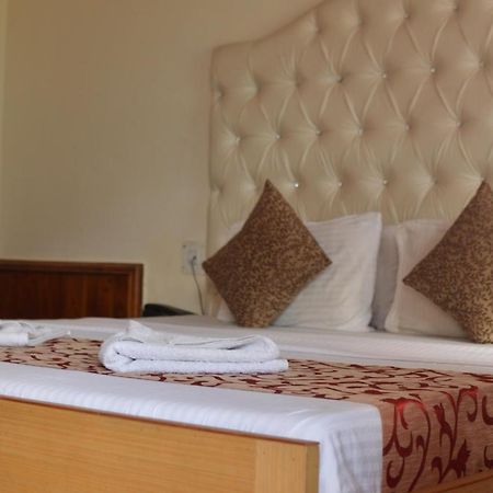 مايالي Hotel Pine Grove-Mall Road المظهر الخارجي الصورة