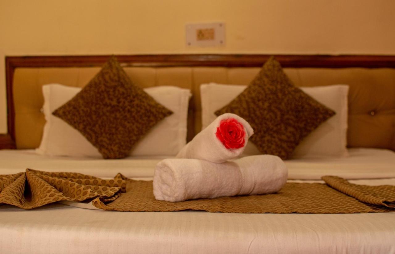 مايالي Hotel Pine Grove-Mall Road المظهر الخارجي الصورة