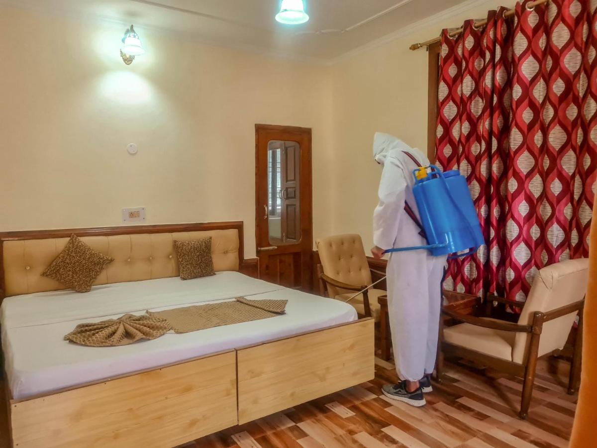 مايالي Hotel Pine Grove-Mall Road المظهر الخارجي الصورة