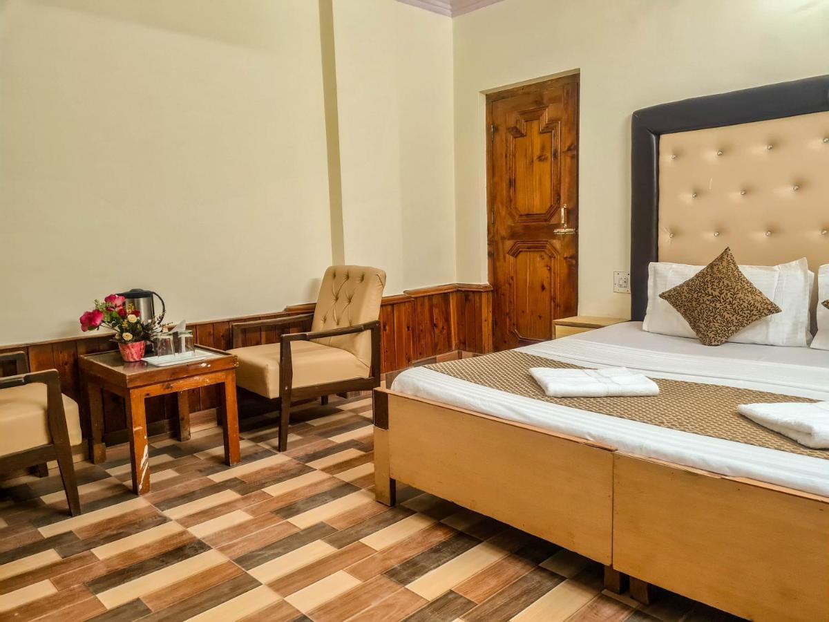 مايالي Hotel Pine Grove-Mall Road المظهر الخارجي الصورة